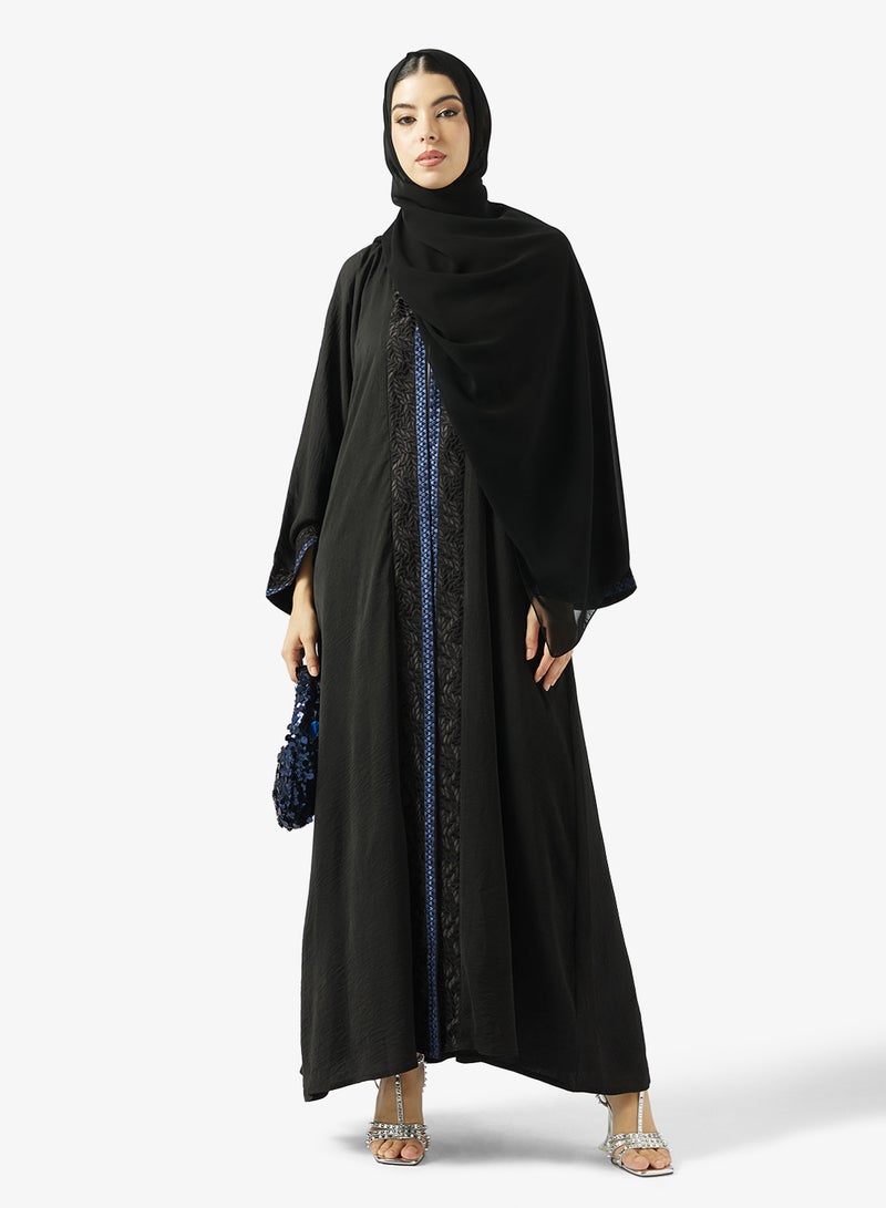 هيا كلوزيت عباية مطرزة باللون الأسود مع شيلة - Image 1